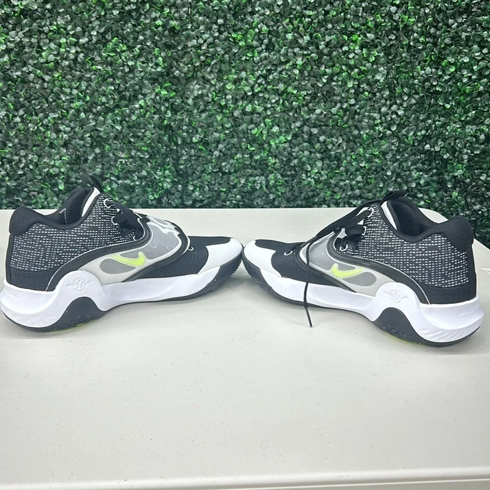 Men's Nike KD Trey 5 X Black/Volt/White Shoes size 10.5